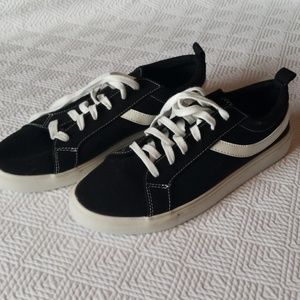 Womens Size 11 Wild Fable Sneakers